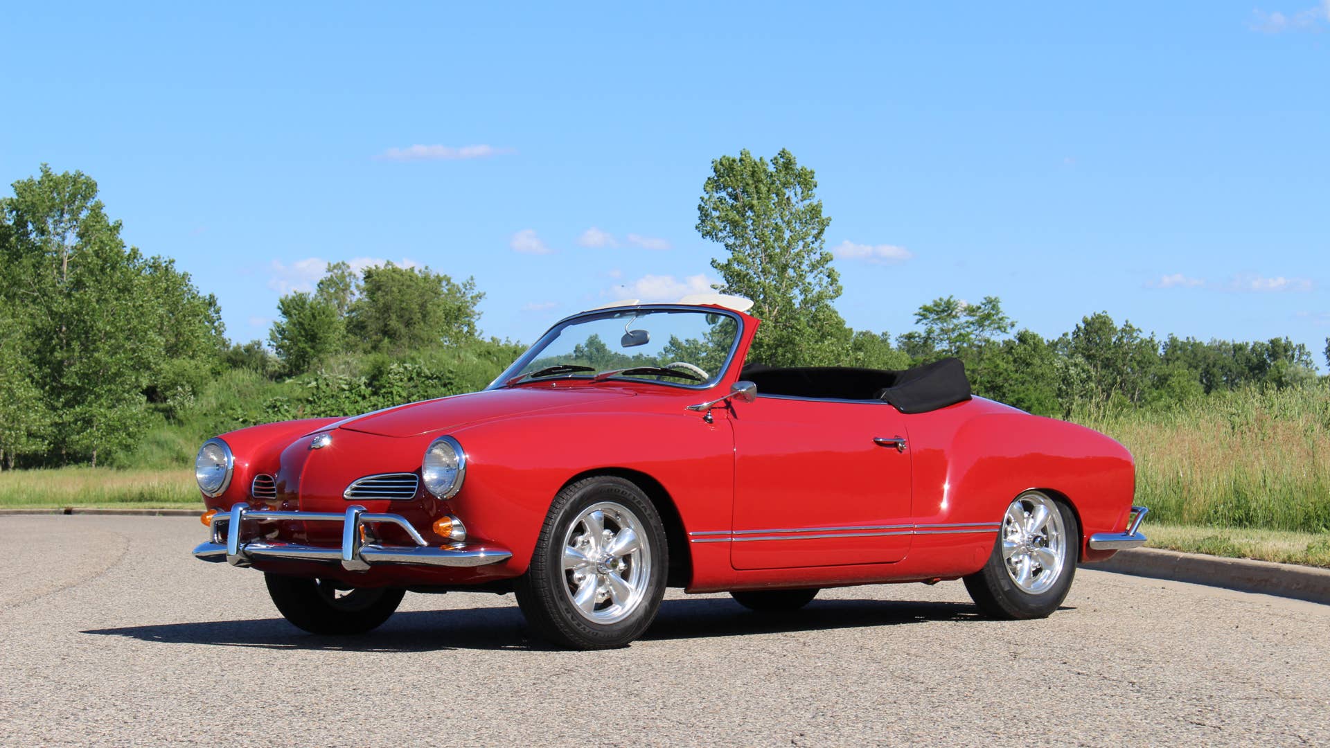 1964 Volkswagen Karmann Ghia Design Driveway Test | Beautiful